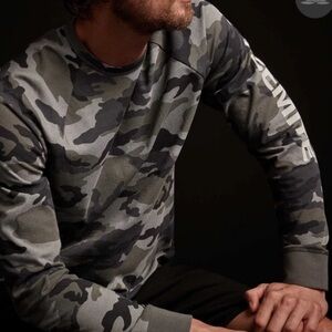 James Perse Camouflage Yosemite Performance crew neck.